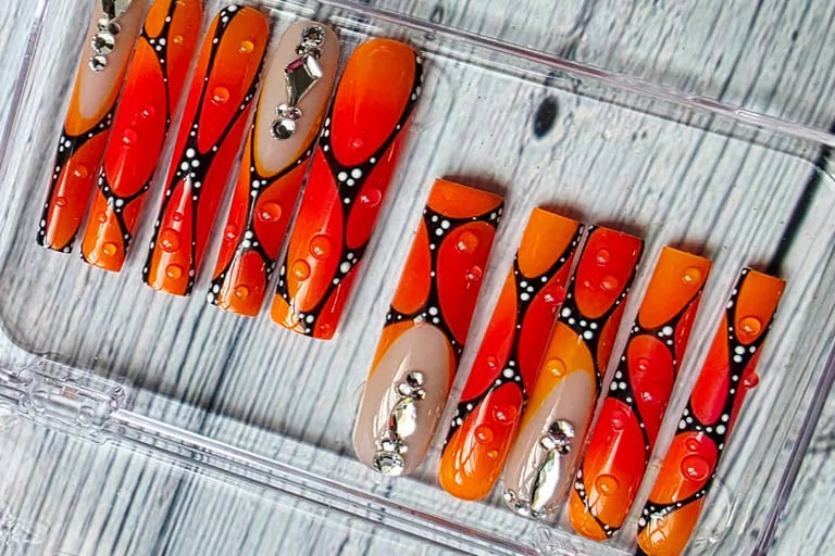 Handmade press-on nails